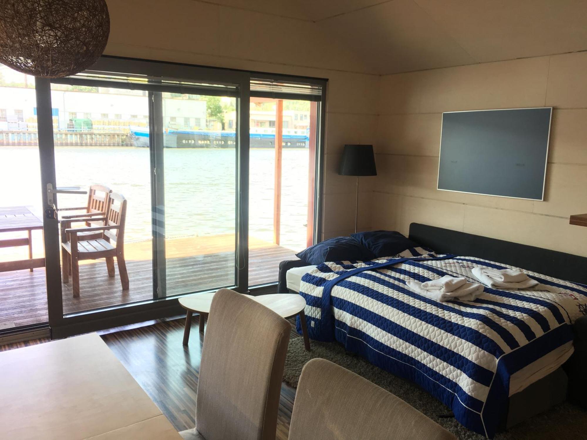 Hotel Houseboat Benjamin - Houseboats Benjamin & Franklin Praha Exteriér fotografie