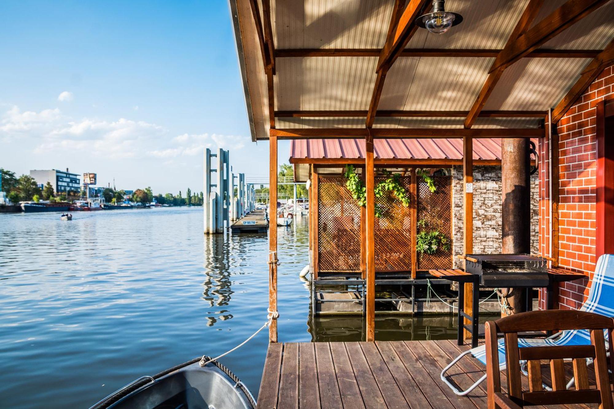 Hotel Houseboat Benjamin - Houseboats Benjamin & Franklin Praha Exteriér fotografie